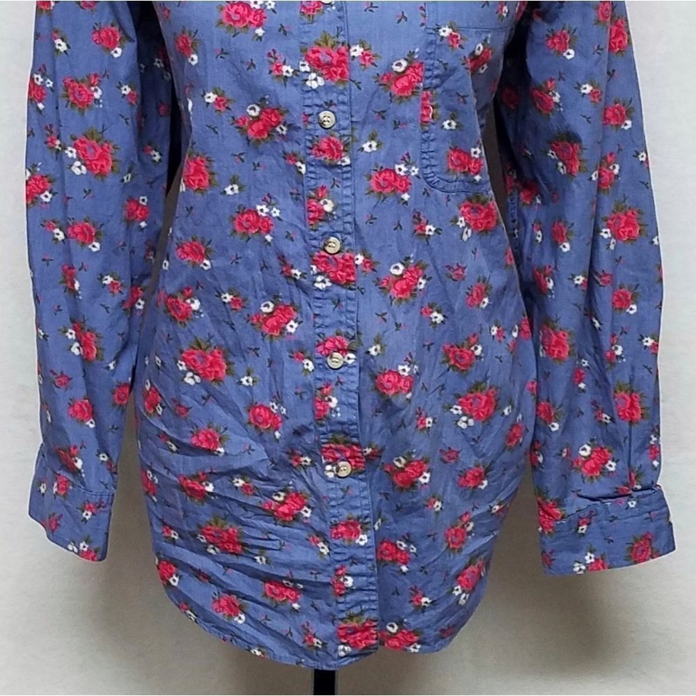 VINTAGE Chic Red Rose Chambray Button Up Blouse - Picture 6 of 13